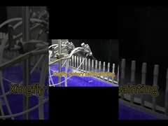 工場での日常作業: 顧客が要求する色で蓋をスプレー塗り